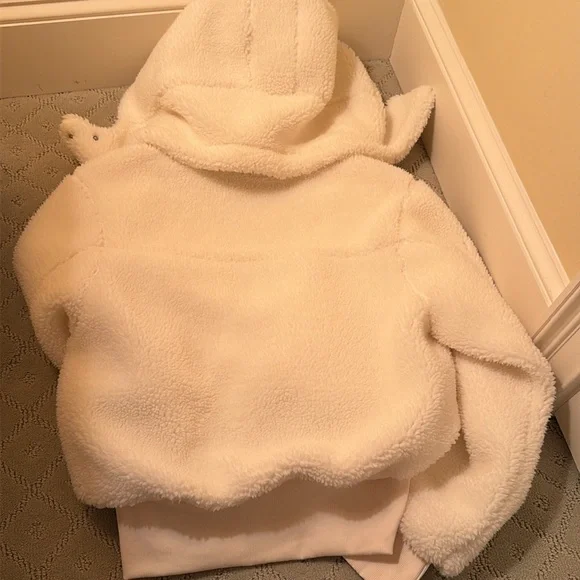 Alo Foxy Sherpa jacket - Picture 8 of 8